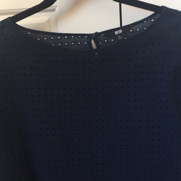 Uniqlo all-cotton navy eyelet top - Picture 2 of 6